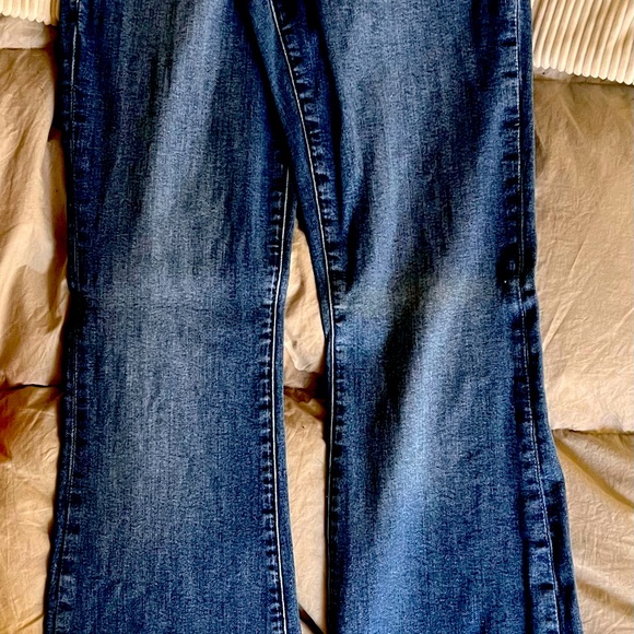 Good American Flare - Size 6 - Picture 3 of 5